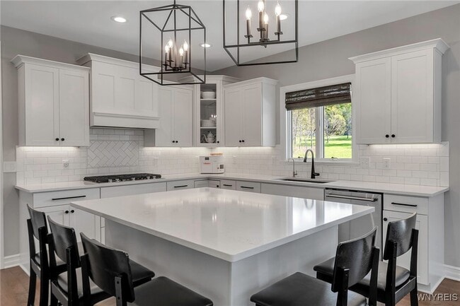 Building Photo - 5330 Holly Glen Ct