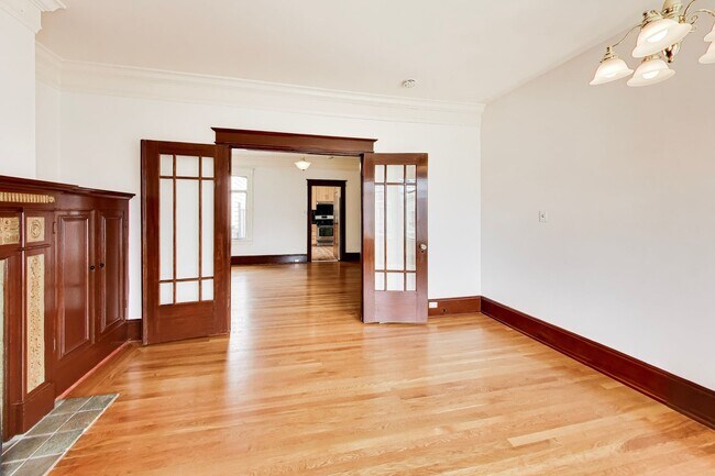 Building Photo - 623-625 8th Ave