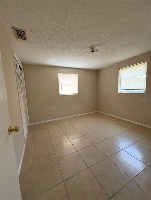 Building Photo - 4040 Beacon Square Dr