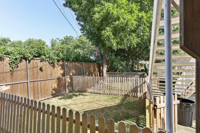 Building Photo - 5807 Vickery Blvd