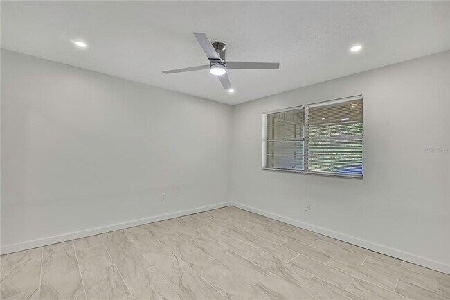 Building Photo - 10987 W Tidewater Cir