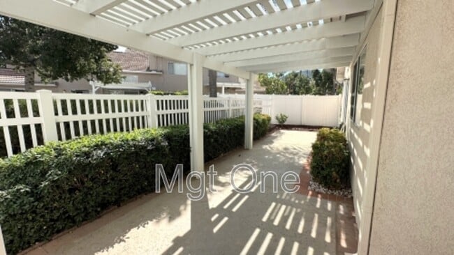 Building Photo - 1515 Elegante Ct