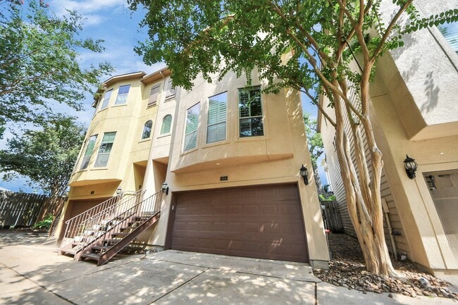Building Photo - 584 Bomar St