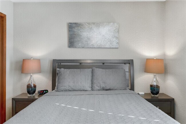 Building Photo - 6 Connie Ln