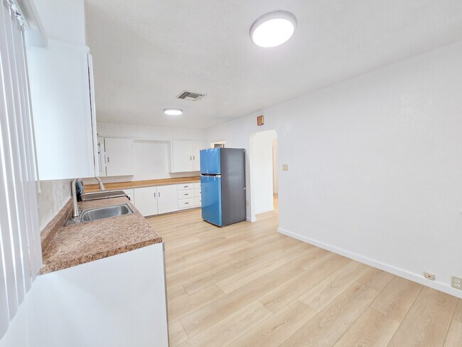 Building Photo - 7140 Chris Ave