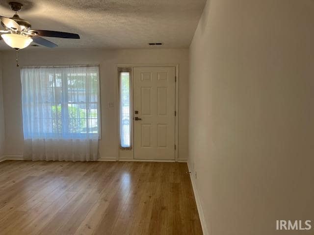 Building Photo - 3755 Carmona Dr
