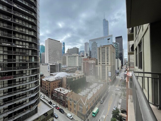 Building Photo - 630 N State St