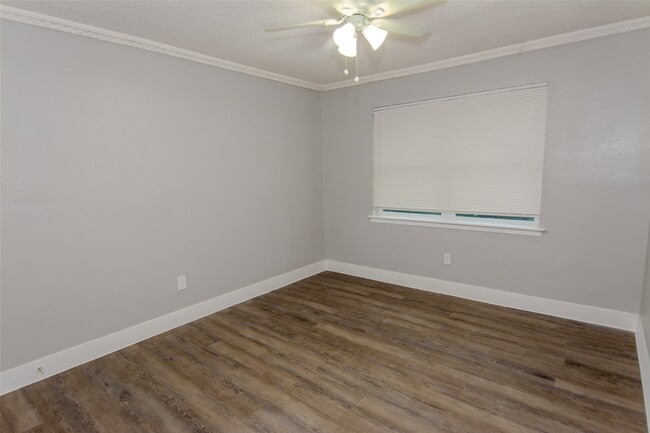 Building Photo - 1647 Northwood St