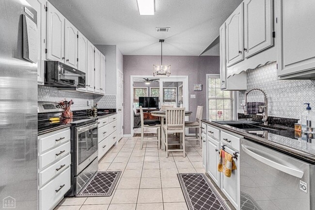 Building Photo - Now Available in Valley View School District!