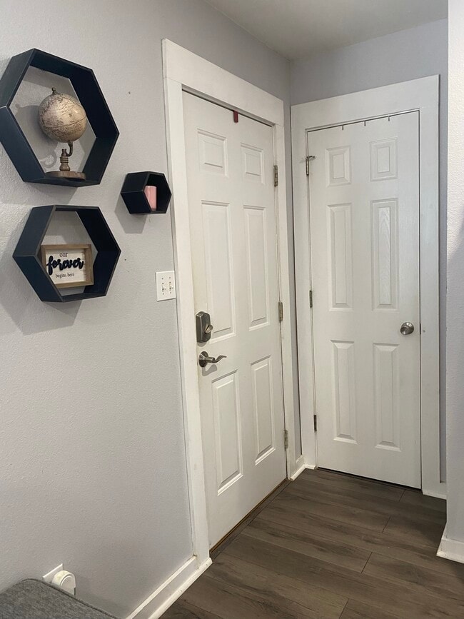 Entry and coat closet keeps it tidy! - 36 Stowe Rd