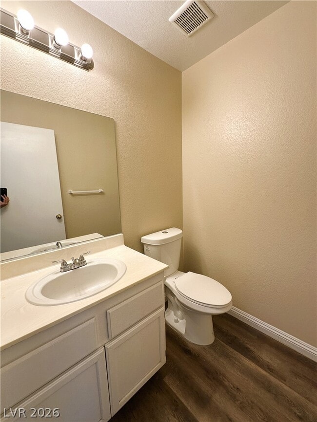 Building Photo - 6396 Rosemount Ave