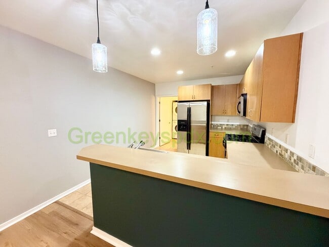 Building Photo - Awesome 1-bedroom condo near the heart of historic St. John's