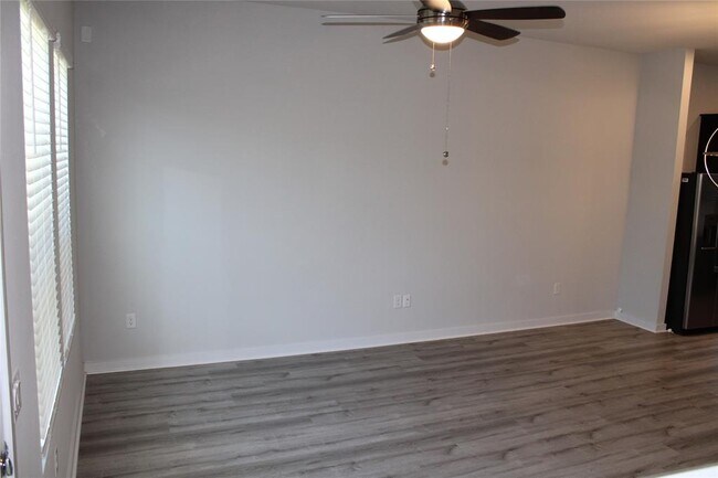 Building Photo - 15008 Casbah Dr