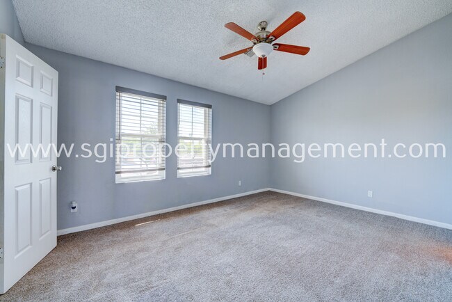 Building Photo - 18604 N 33rd Dr