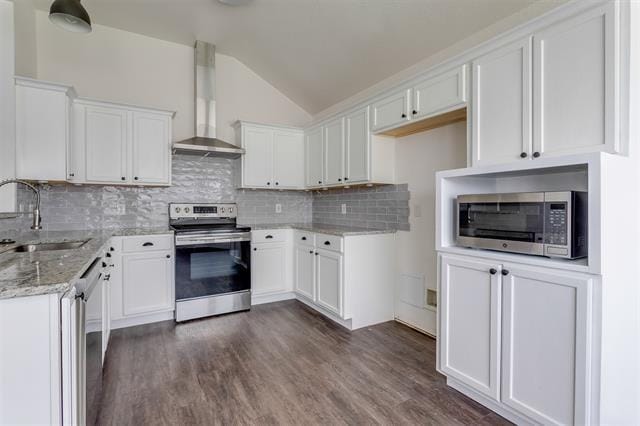 Building Photo - 5922 Royalcrest Dr