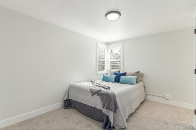 Building Photo - 760 Stuart St