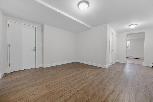 Building Photo - 135 Beekman Ave
