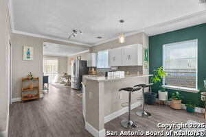 Building Photo - 810 Dakota St