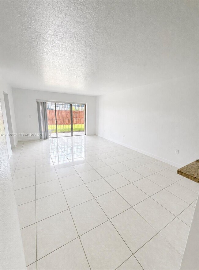 Building Photo - 8460 SW 154th Cir Ct