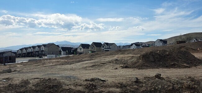 Building Photo - 4275 N 325 E