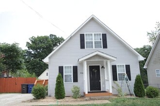 Building Photo - 3516 Delane Dr NE