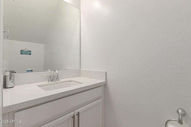 Building Photo - 1685 S Wallrade Ln