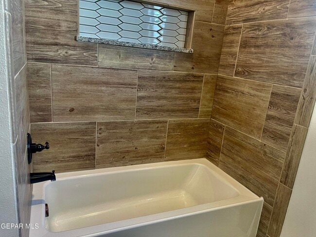 Building Photo - 2849 Tierra Oasis St