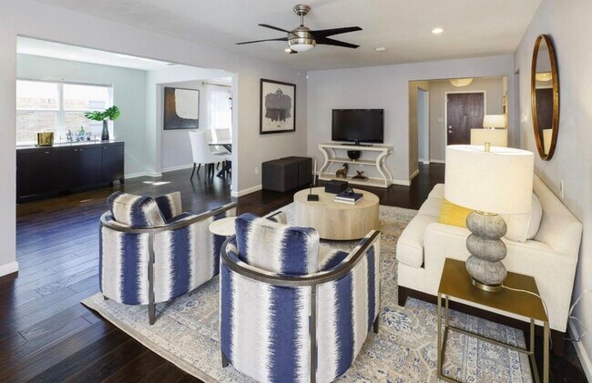 Building Photo - 10282 Vinemont St