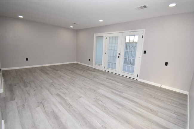 Building Photo - 16587 El Camino Real