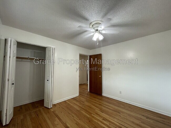 Building Photo - 3540 S Corona St
