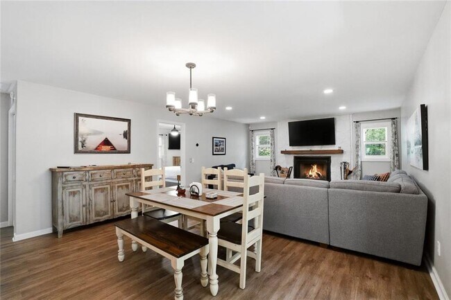 Building Photo - 112 Trout Lily Trail