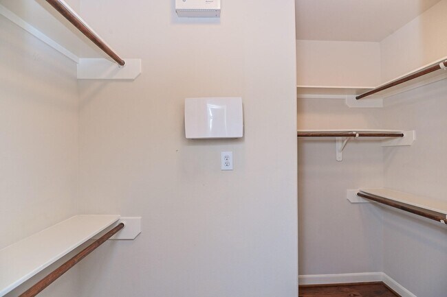 Building Photo - 5813 Washington Ave