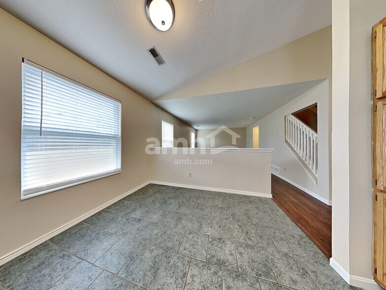 Building Photo - 51 Clearview Ln