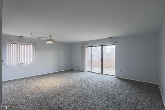 Building Photo - 2903 Fallstaff Rd