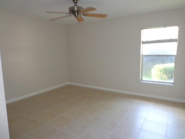 Building Photo - 1169 Mulberry Pl