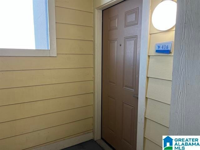 Building Photo - 2020 5th Ave