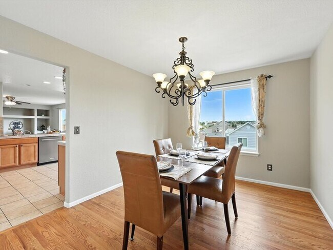 Building Photo - 8295 Cedar Chase Dr