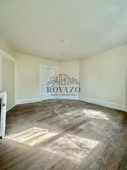 Building Photo - 27 N 5th St