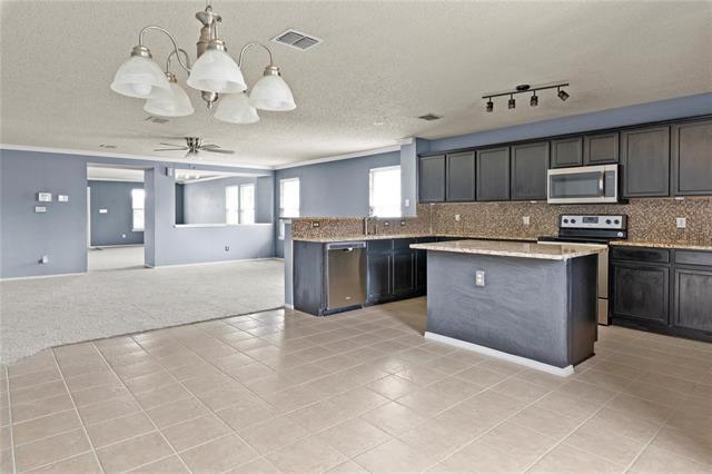 Building Photo - 1600 Dragonback Pass