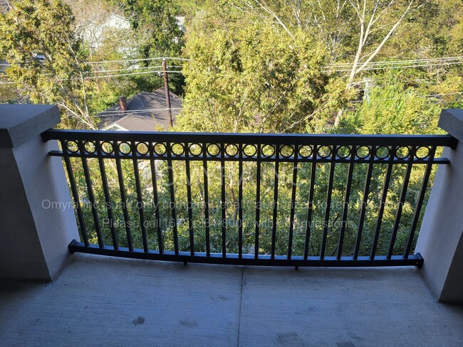 Building Photo - Beautiful One Bedroom Condo in East Atlanta!