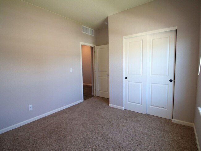 Building Photo - 8872 Ventura St
