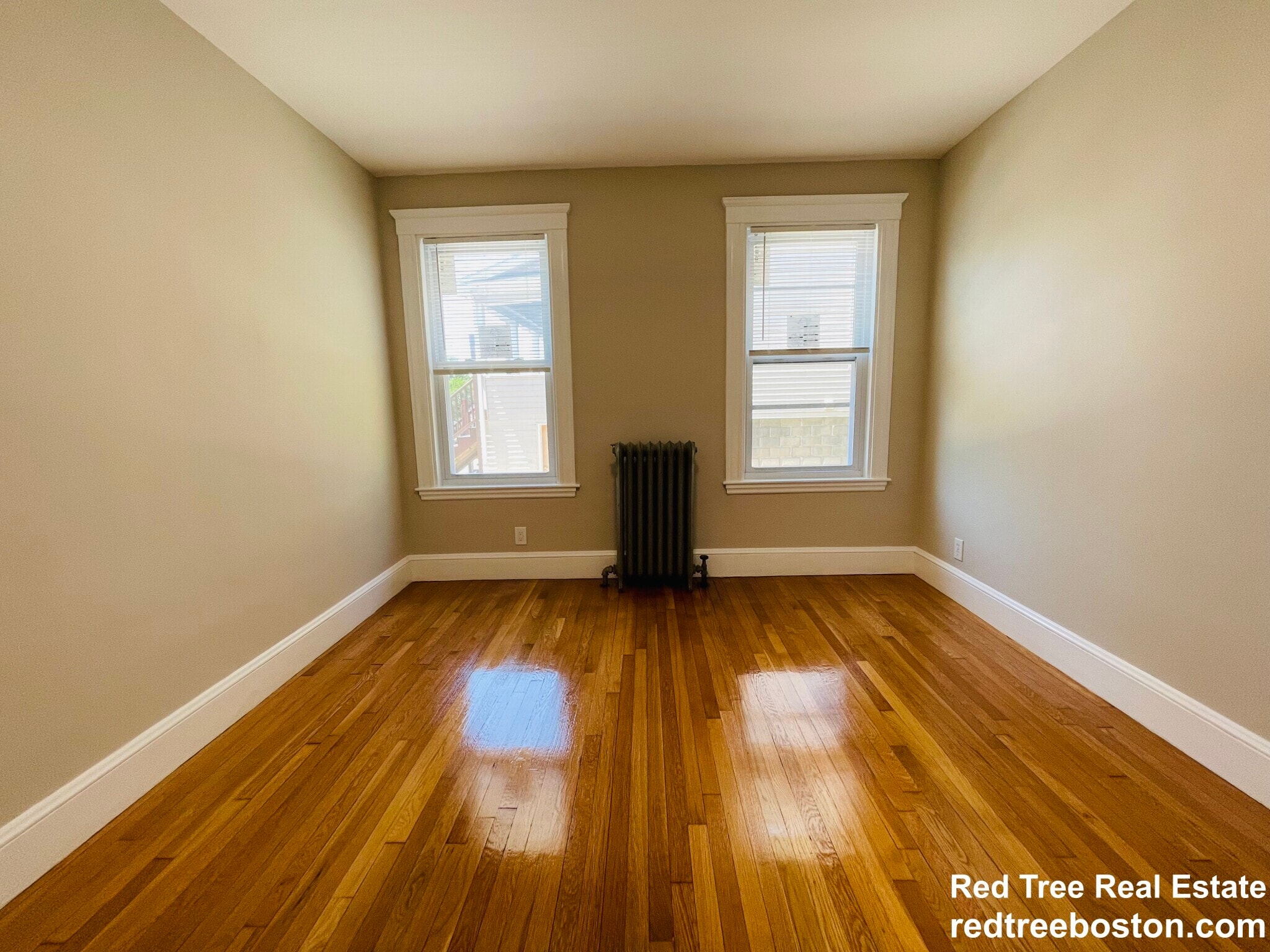 Building Photo - 187 Fellsway W