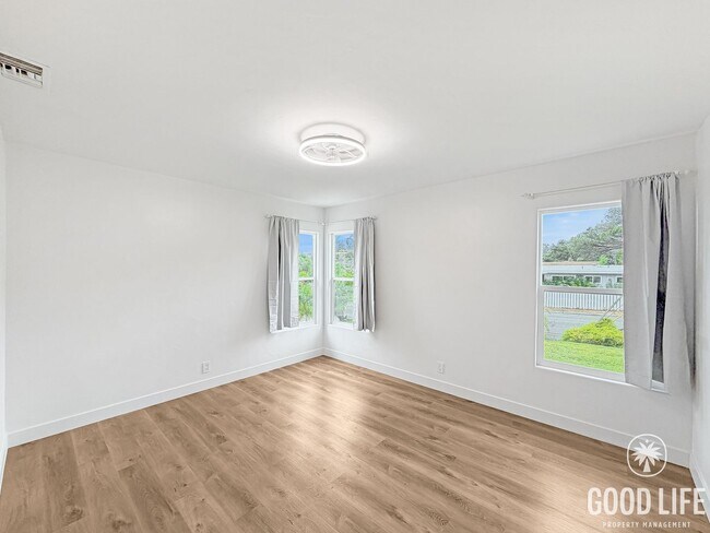 Building Photo - Bright 3BD/2BA Single-Family Home in La Mesa with Large Yard, In-Unit Laundry & Spacious Garage
