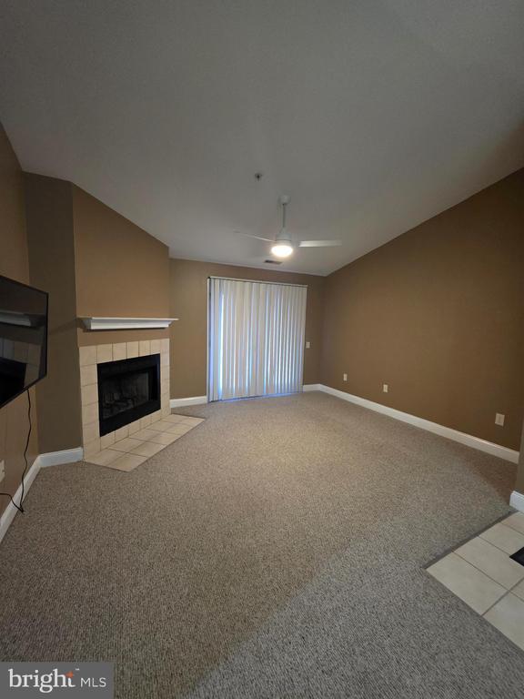 Building Photo - 2809 Waters Edge Dr