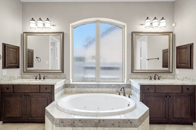 Building Photo - 27527 Stonebrook Manor Ln