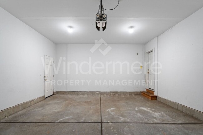 Building Photo - 507 S Lawson St