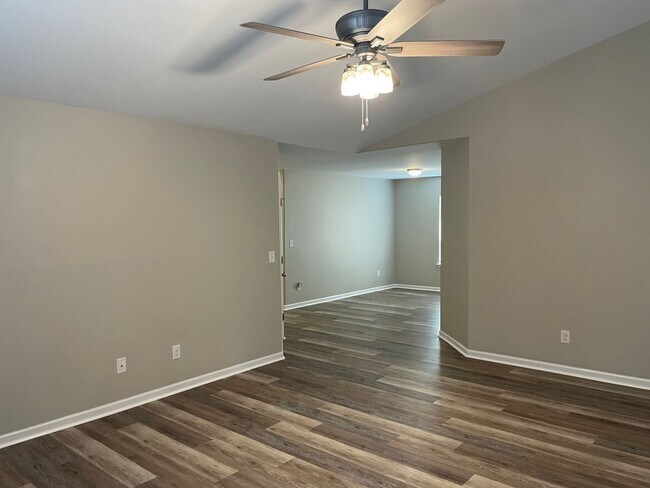 Building Photo - 3 bedroom, 2 bath home for rent in Brookstone in Sunset Harbor in Bolivia