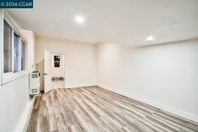 Building Photo - 1351 Eastshore Dr