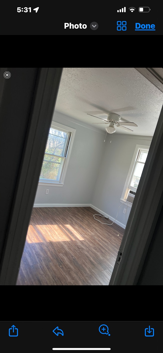 Building Photo - 1600 S Oak Ave