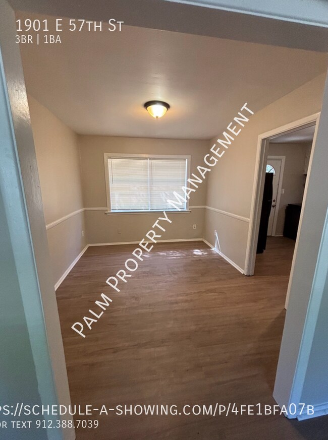 Building Photo - 1901 E 57th St